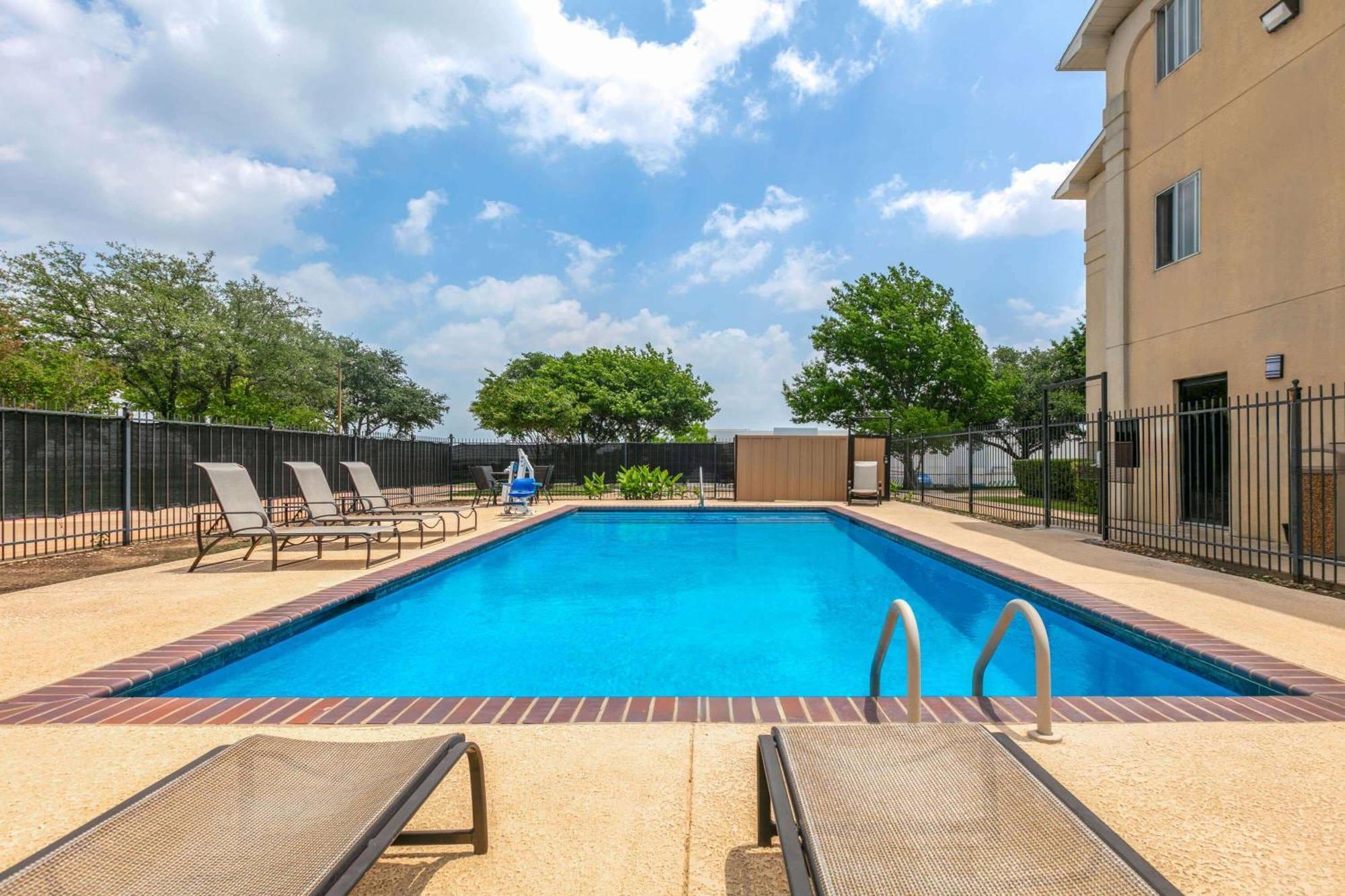 Hotel Super 8 By Wyndham Grapevine/Dfw Airport Northwest Zewnętrze zdjęcie